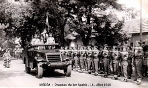Medea - Drapeau du 1er Spahis - 14 Juillet 1948